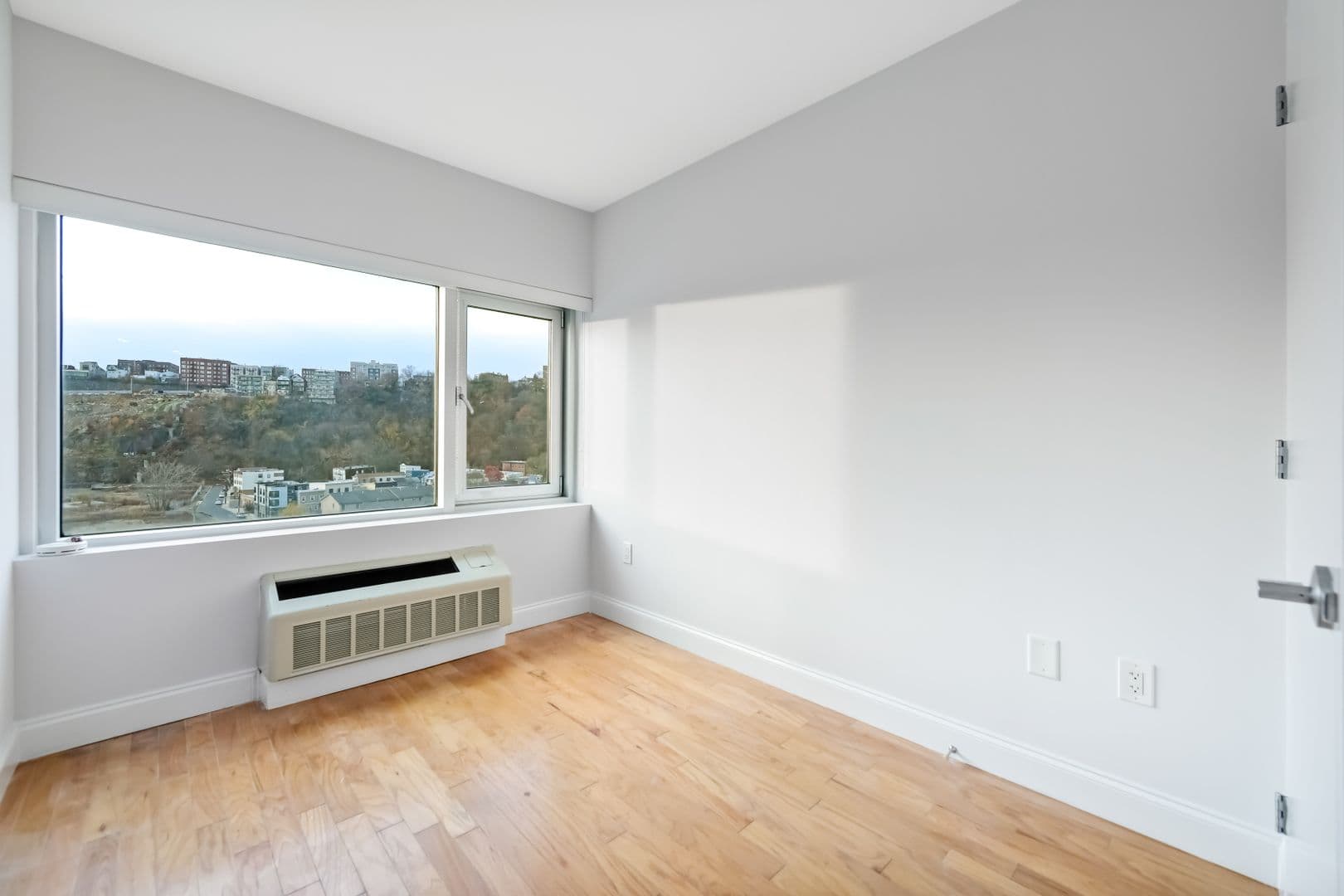Weehawken Apartment: 1710 Park Ave