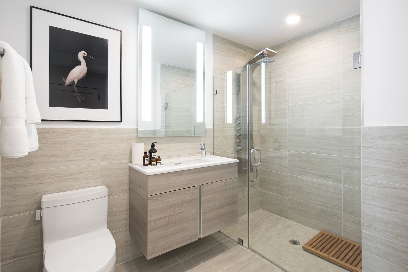 Edgewater Apartment: 7602 River Road