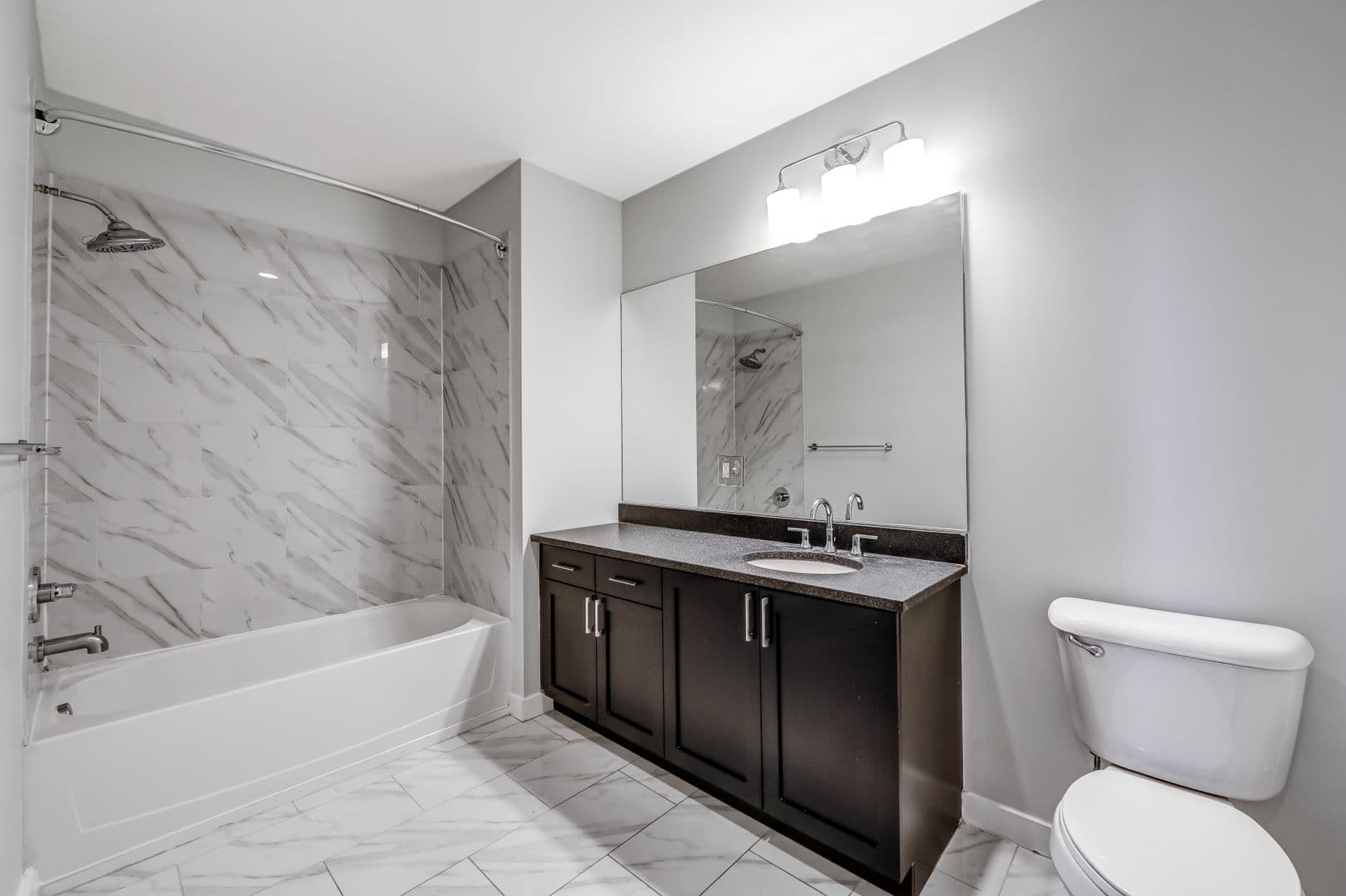 Jersey City Apartment: 299 Coles St