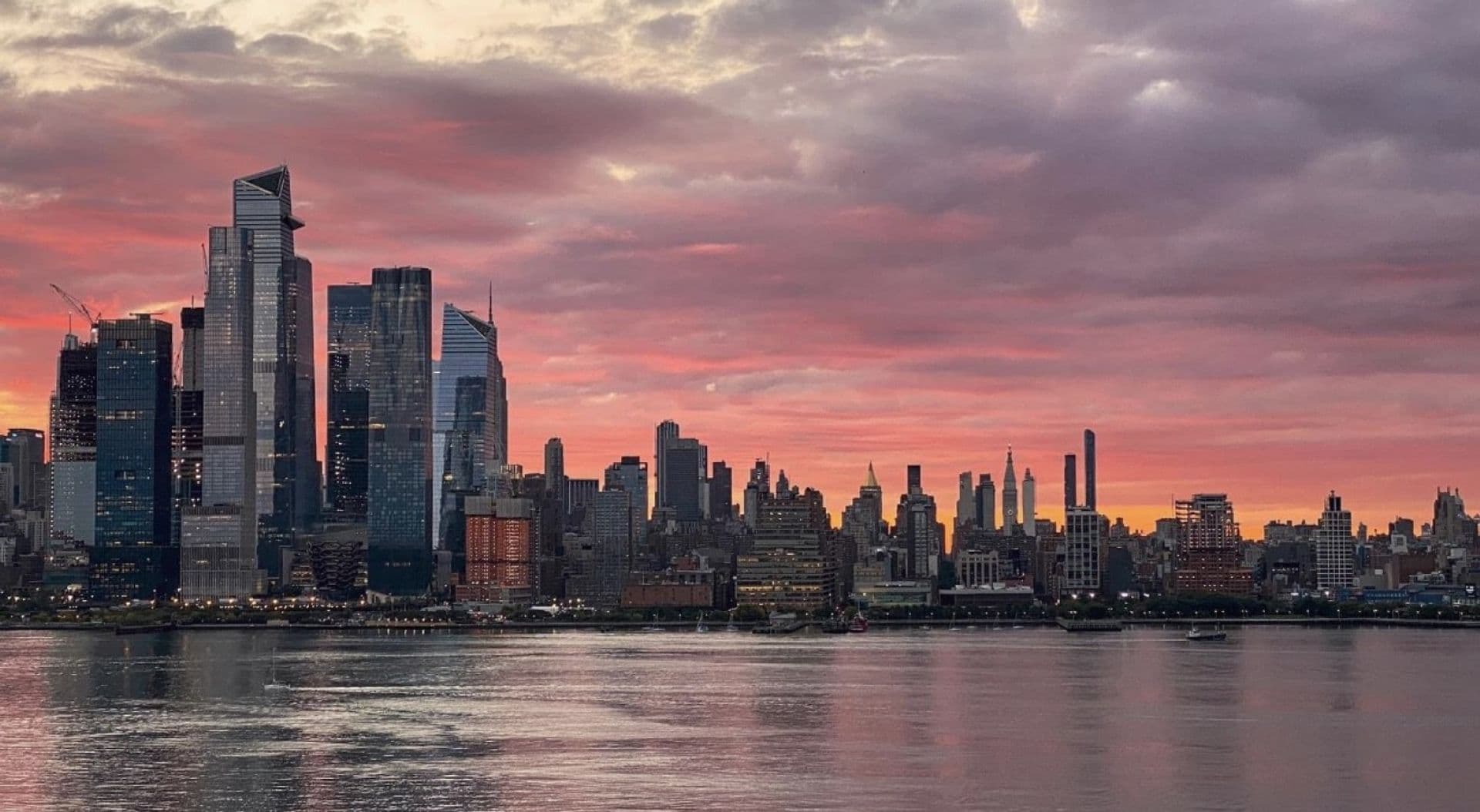 Weehawken Apartment: 801 Harbor Blvd