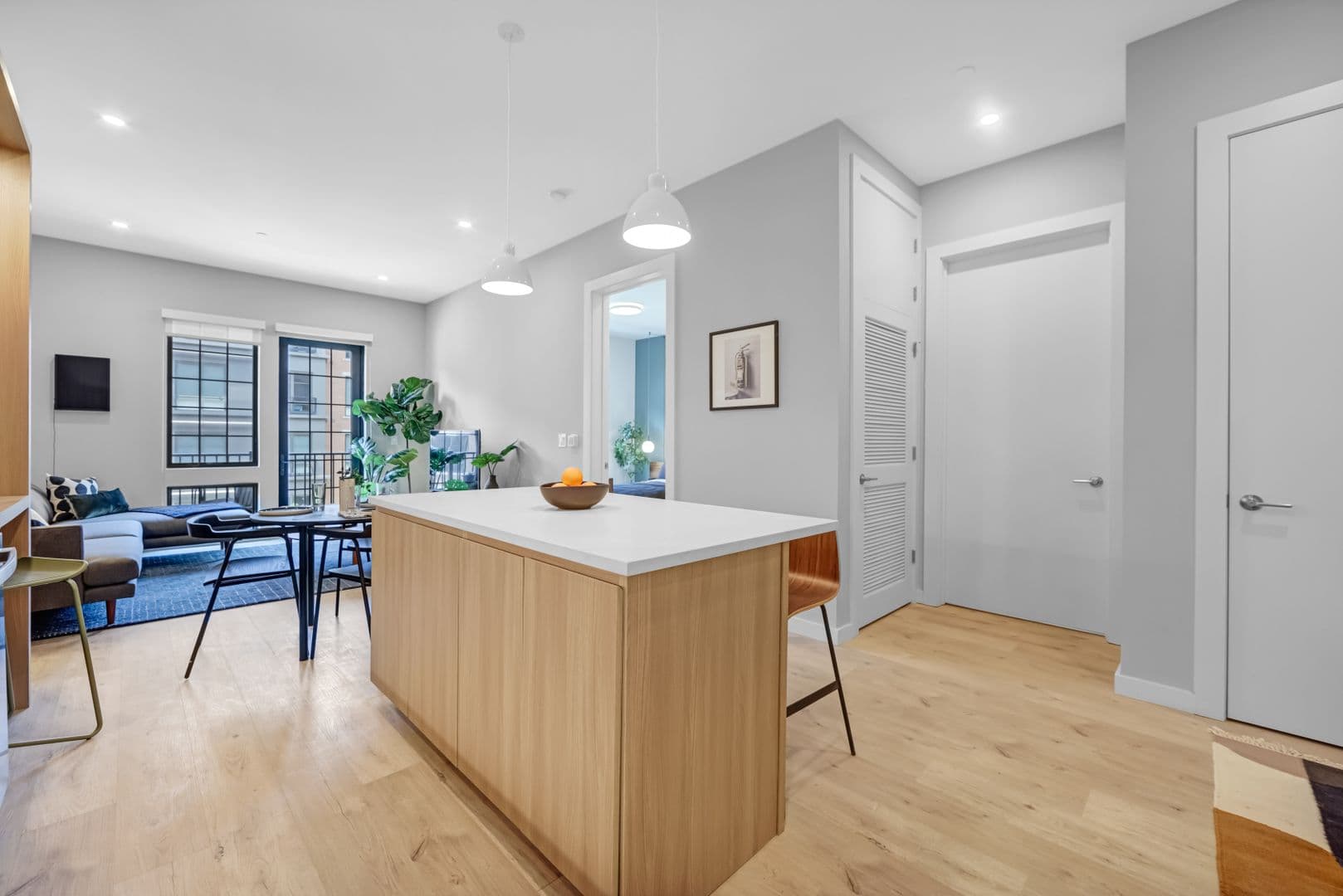 Harrison Apartment: 1100 S 5th Street