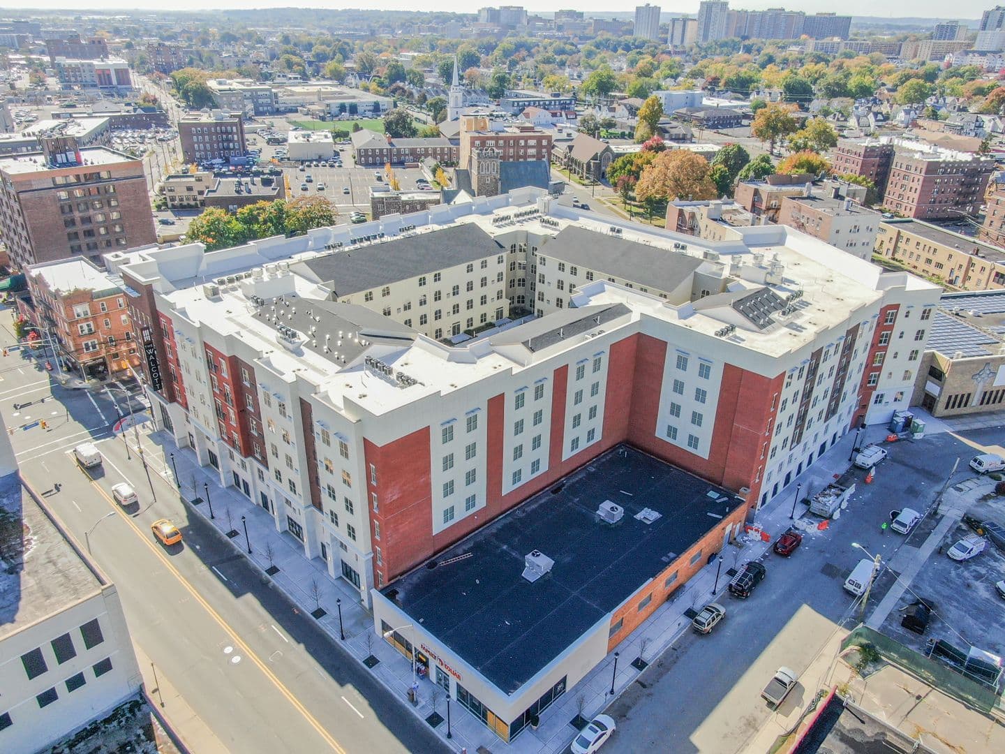 Hackensack Apartment: 455 Main St