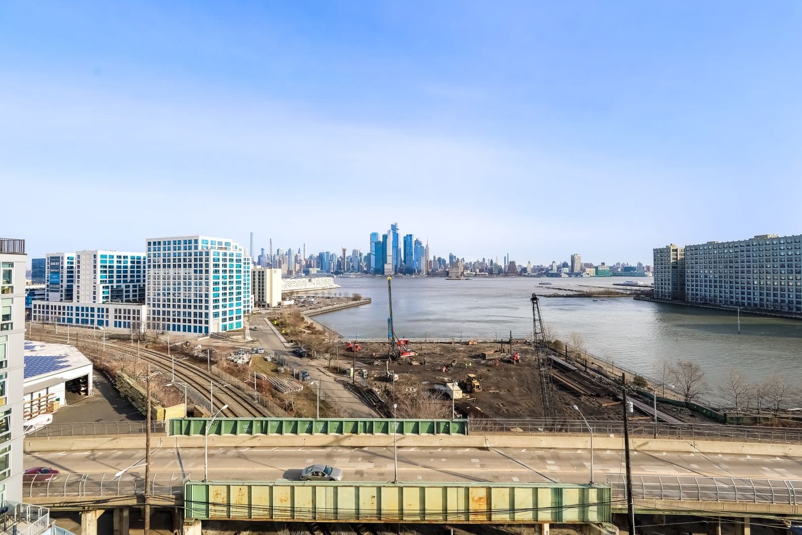 Weehawken Apartment: 1700 Park Avenue