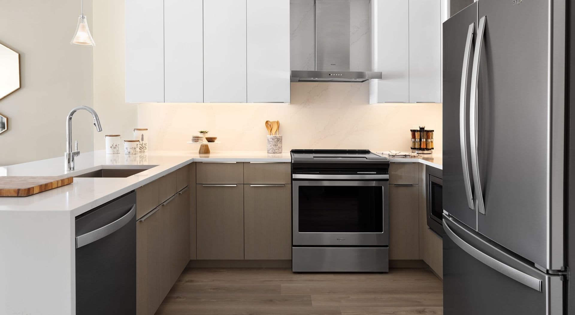 Weehawken Apartment: 801 Harbor Blvd