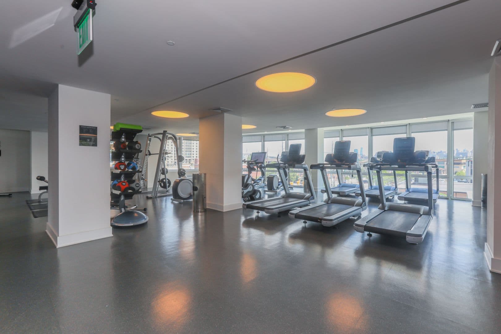 Edgewater Apartment: 7650 River Road