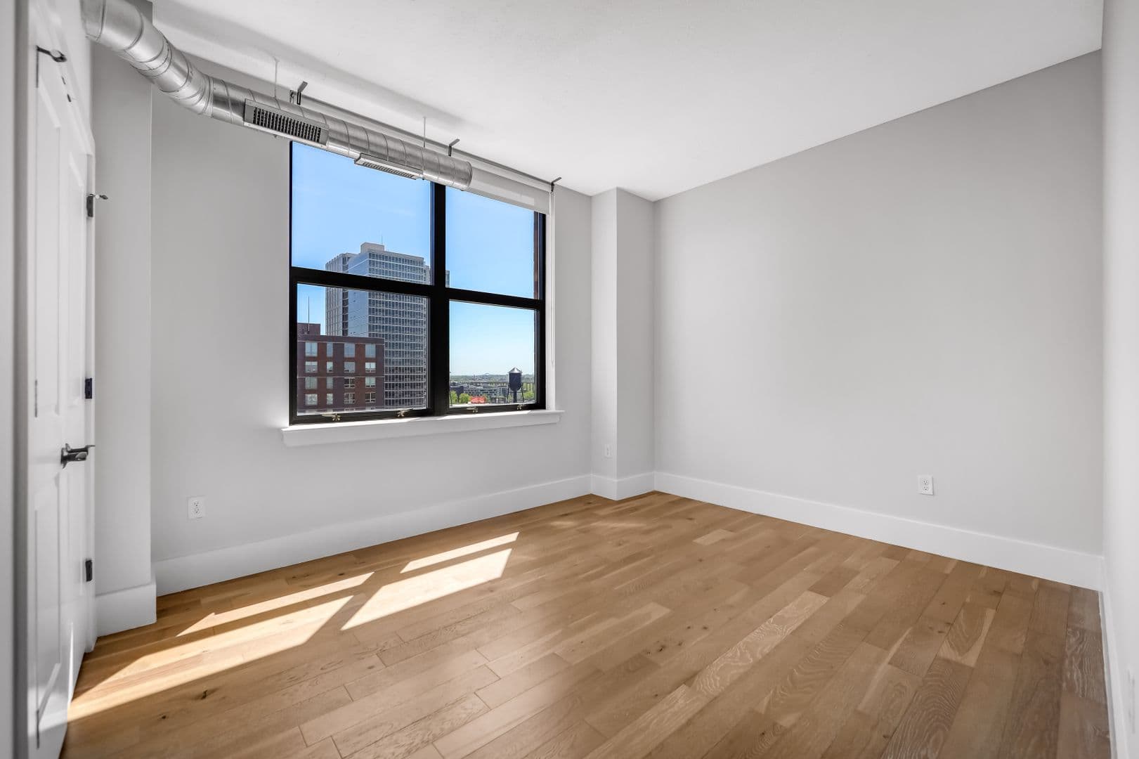Jersey City Apartment: 299 Coles St