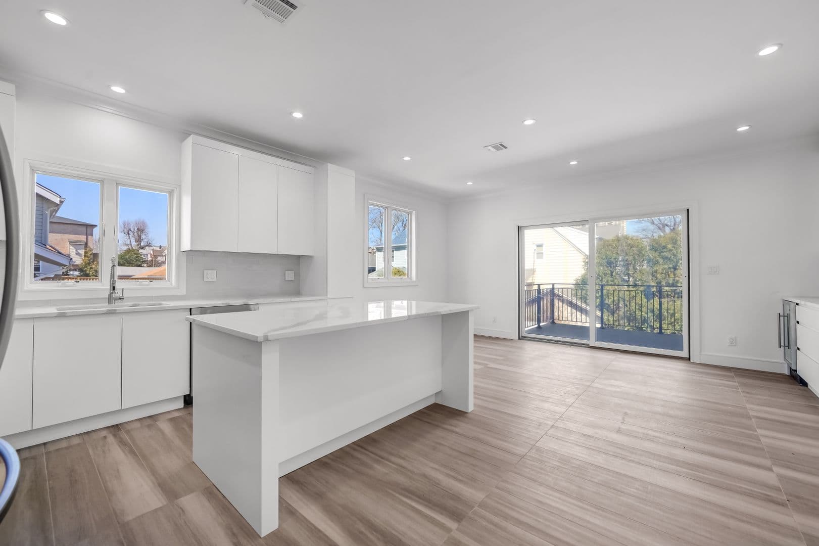 Cliffside Park House: 39 Washington Ave