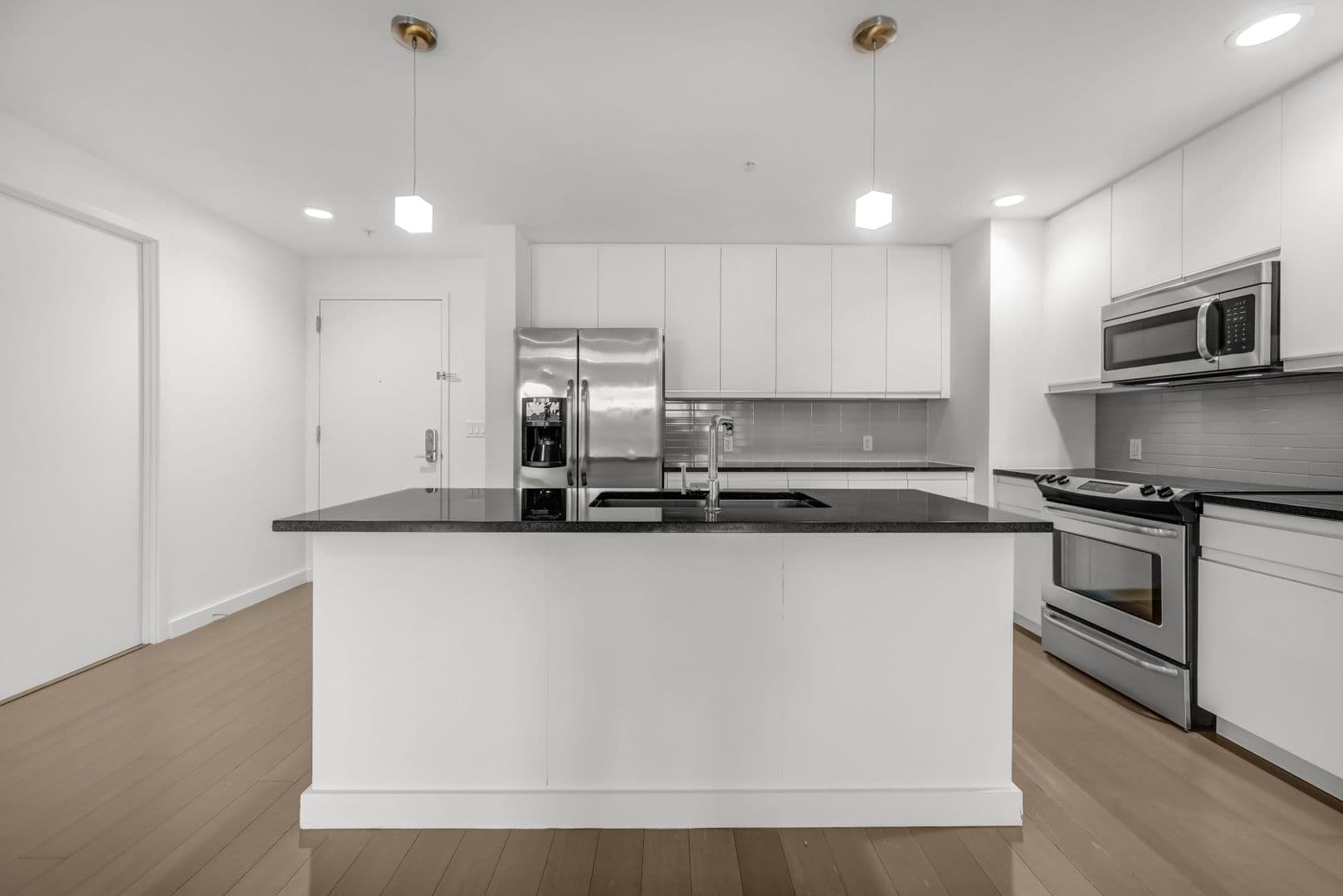 Hoboken House: 901 Monroe Street