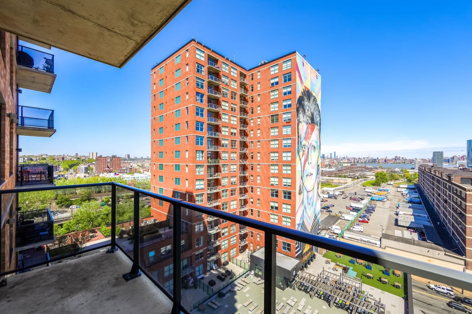 Jersey City Apartment: 299 Coles St