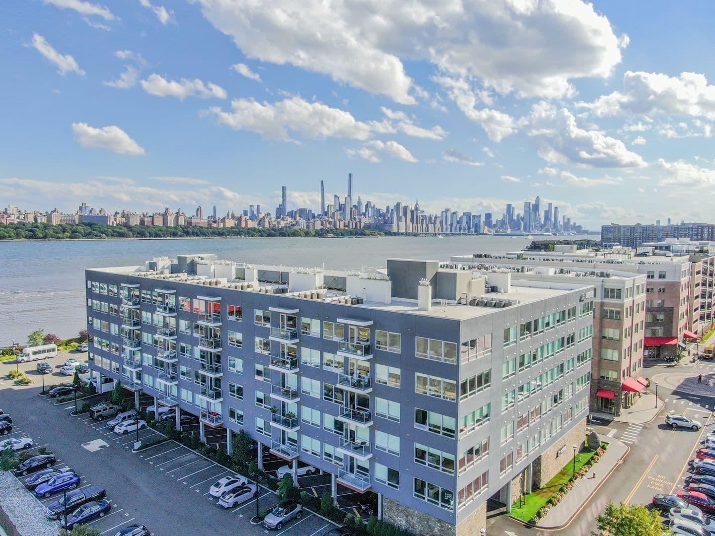 Edgewater Condo: 10 Main St
