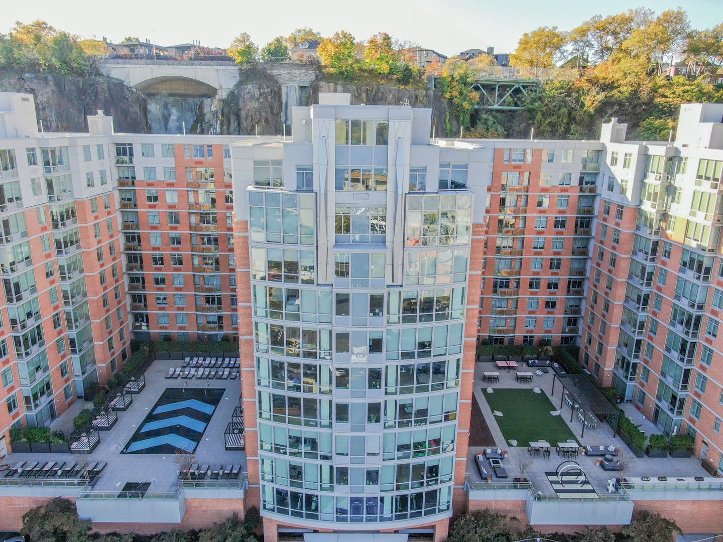 North Bergen Apartment: 7606 River Road