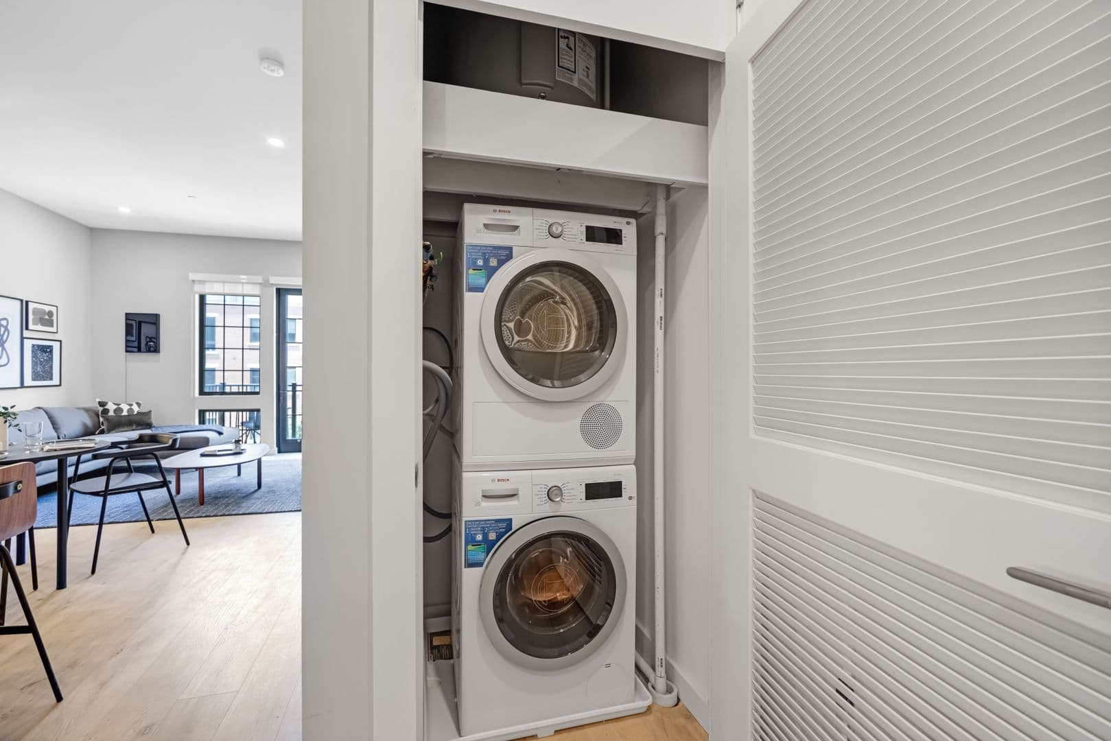 Harrison Apartment: 1100 S 5th Street