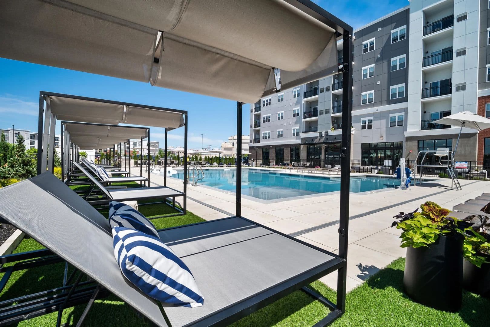 Bogota Apartment: 1100 W Fort Lee Road