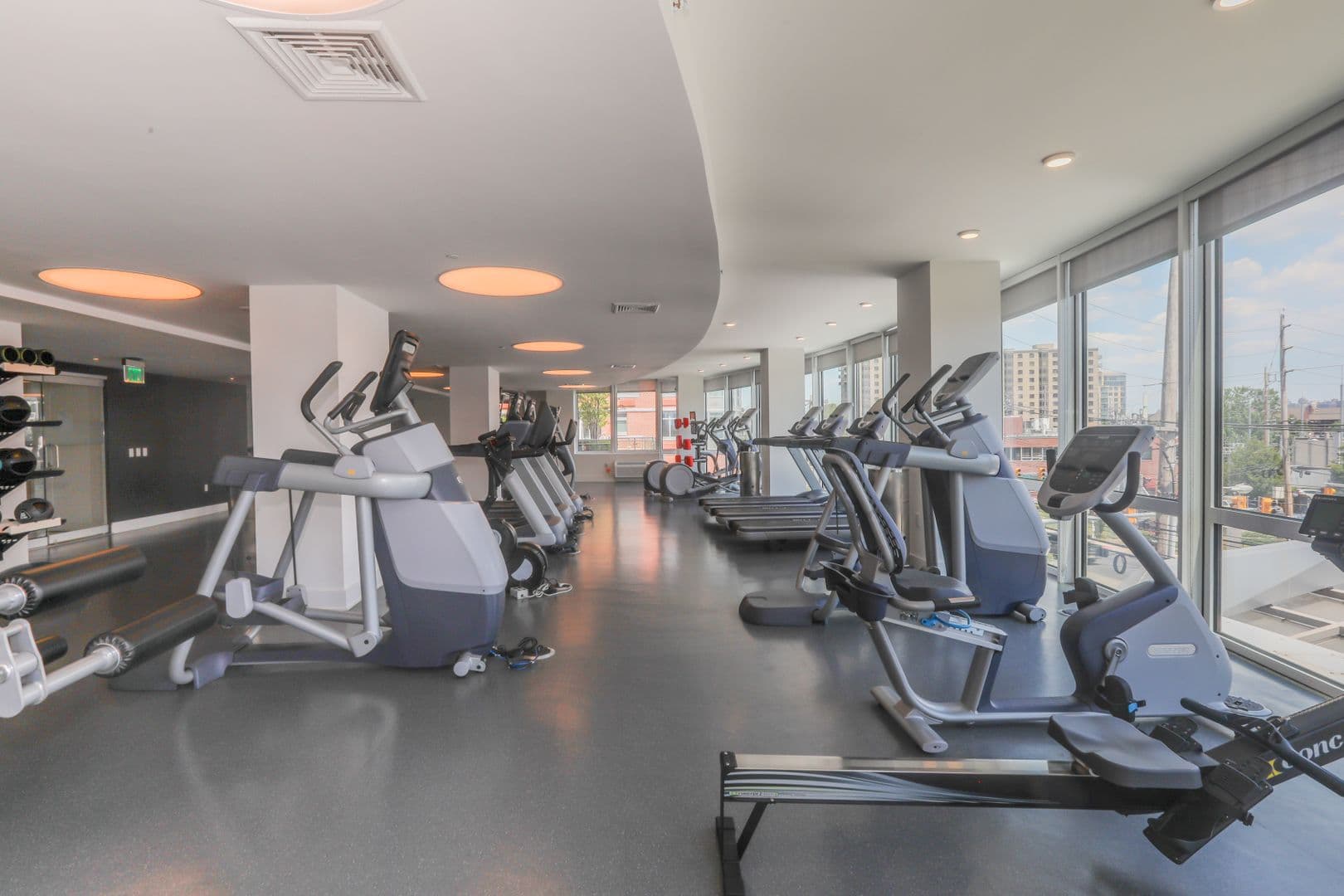 Edgewater Apartment: 7650 River Road