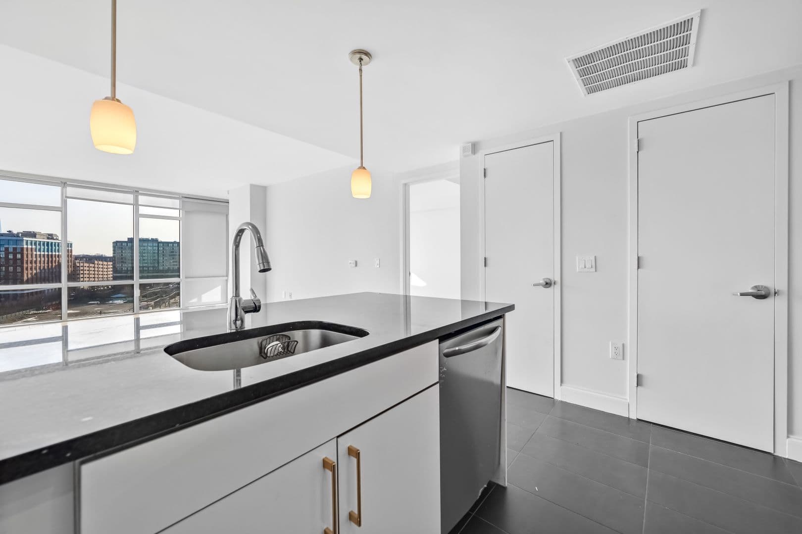 Weehawken Apartment: 1700 Park Avenue