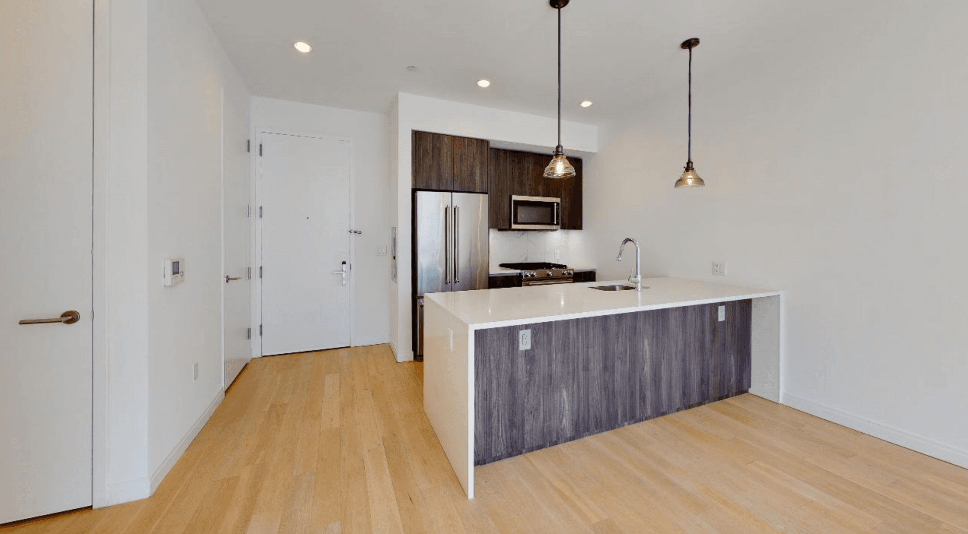 Jersey City Apartment: 370 9th st