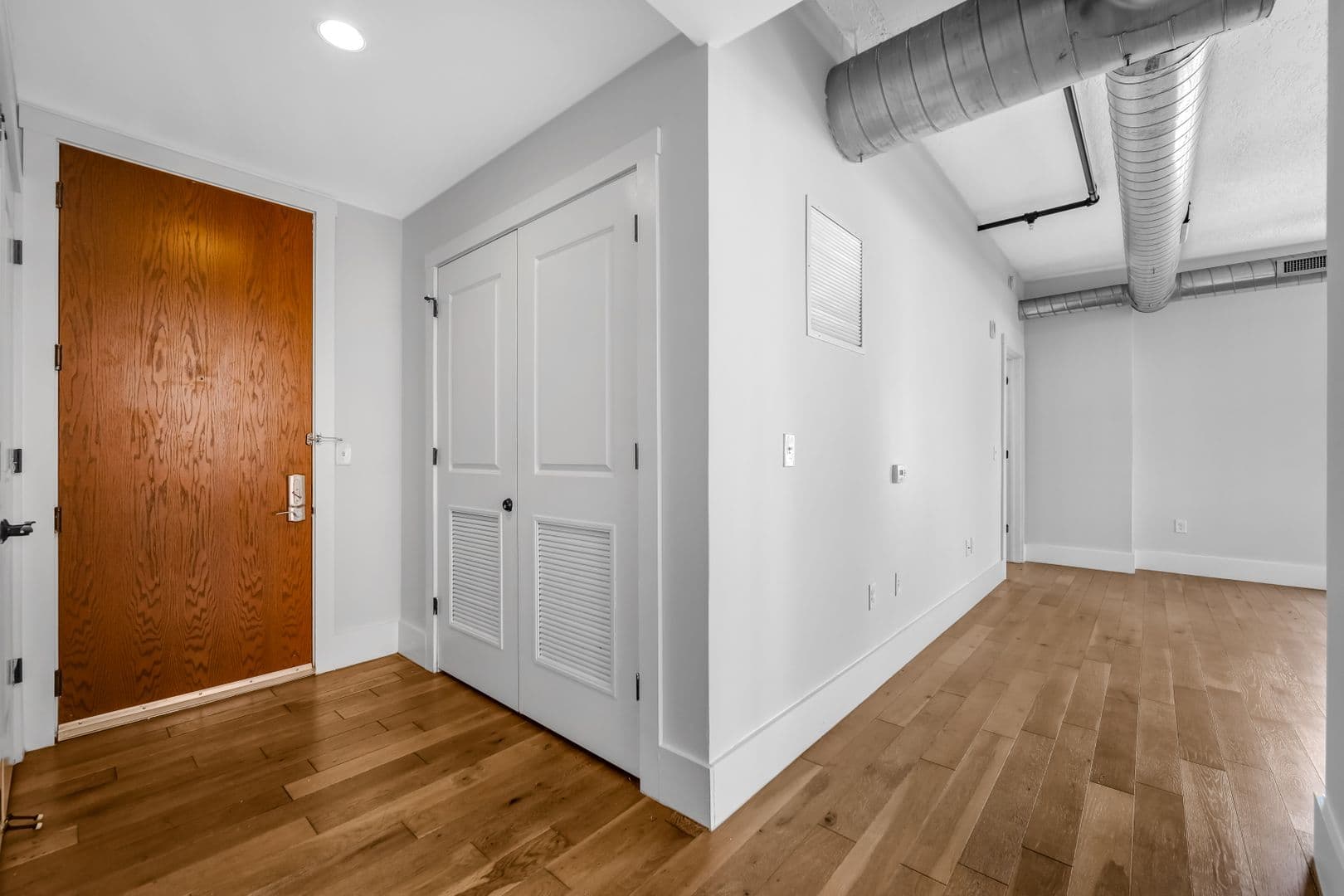 Jersey City Apartment: 299 Coles St