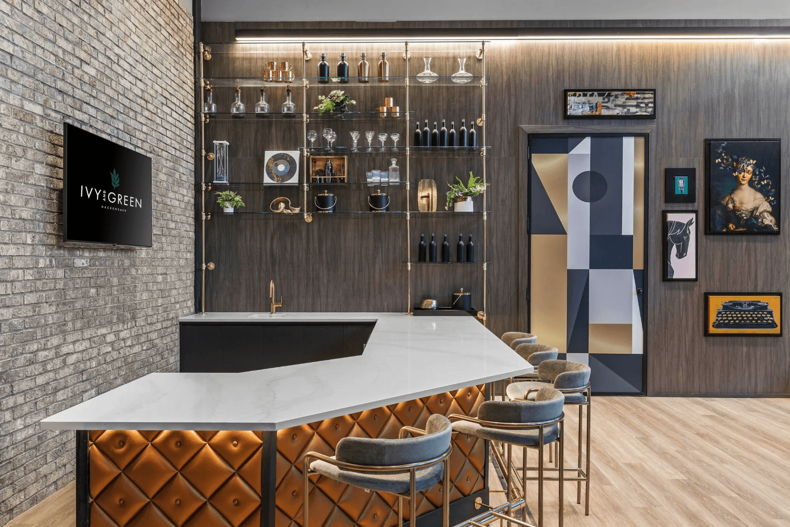 Hackensack Apartment: 2 Park Ave