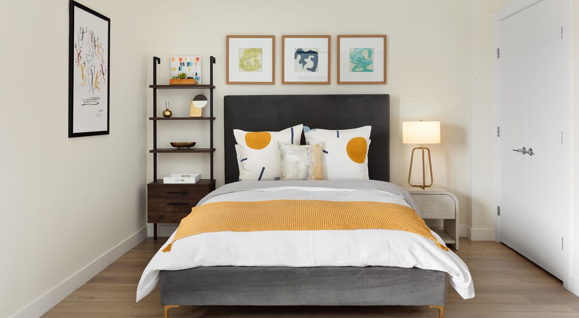 Weehawken Apartment: 801 Harbor Blvd