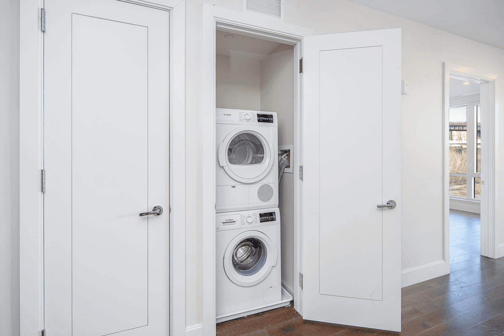 Jersey City Apartment: 370 9th st