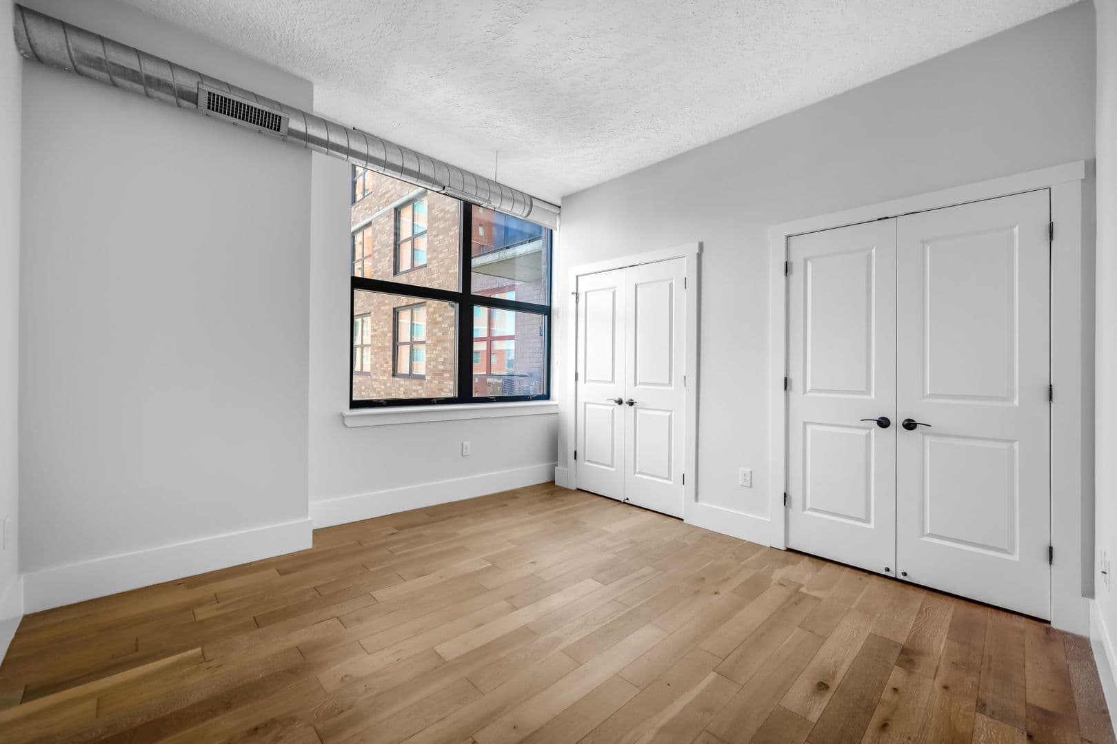 Jersey City Apartment: 299 Coles St