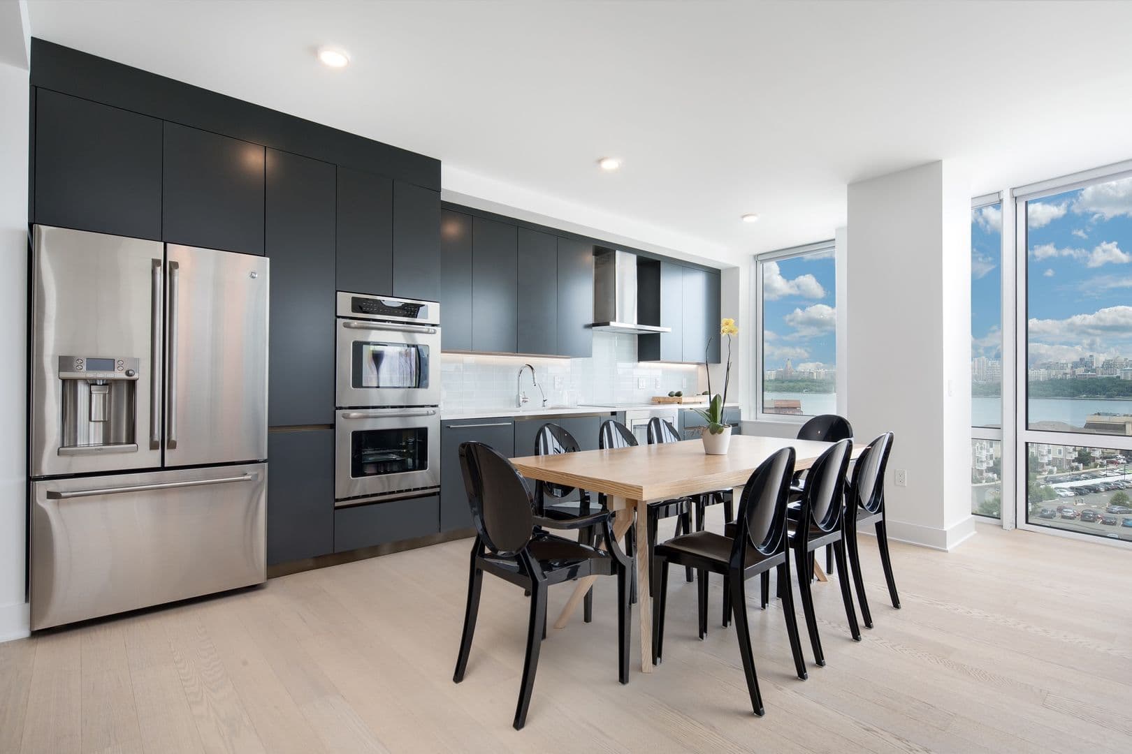 Edgewater Apartment: 7602 River Road