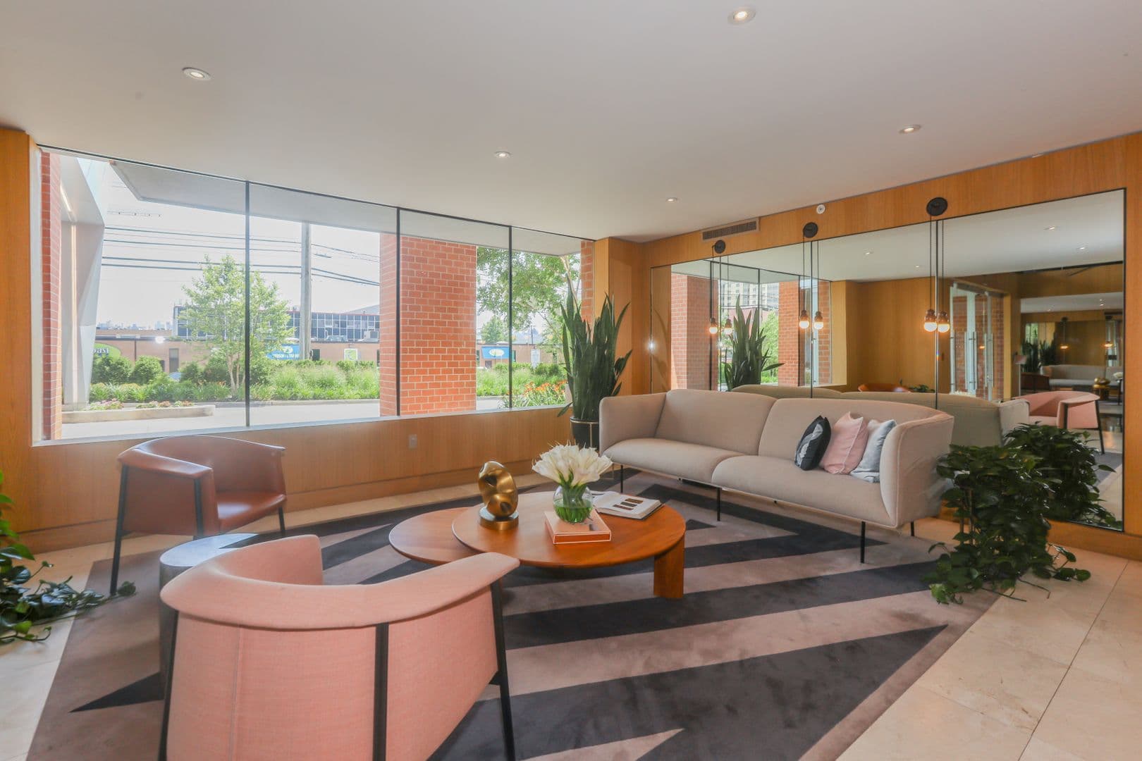 Edgewater Apartment: 7650 River Road