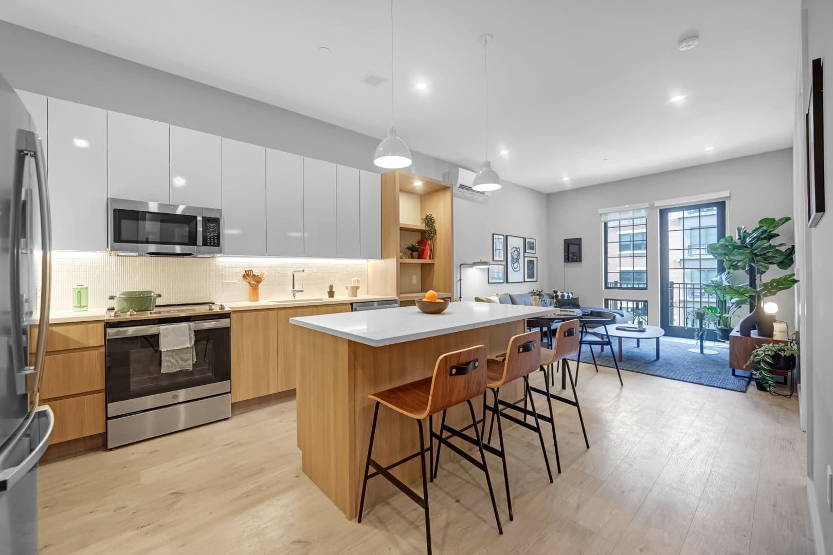 Harrison Apartment: 1100 S 5th Street