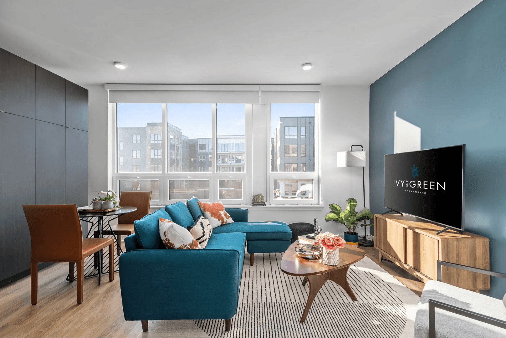 Hackensack Apartment: 2 Park Ave
