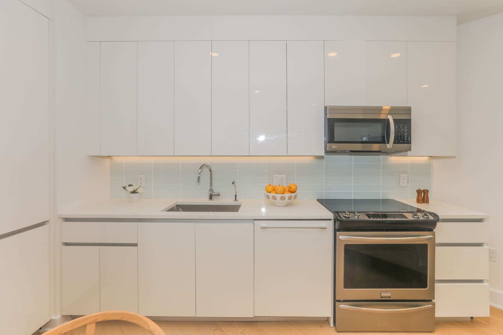 Edgewater Apartment: 7650 River Road