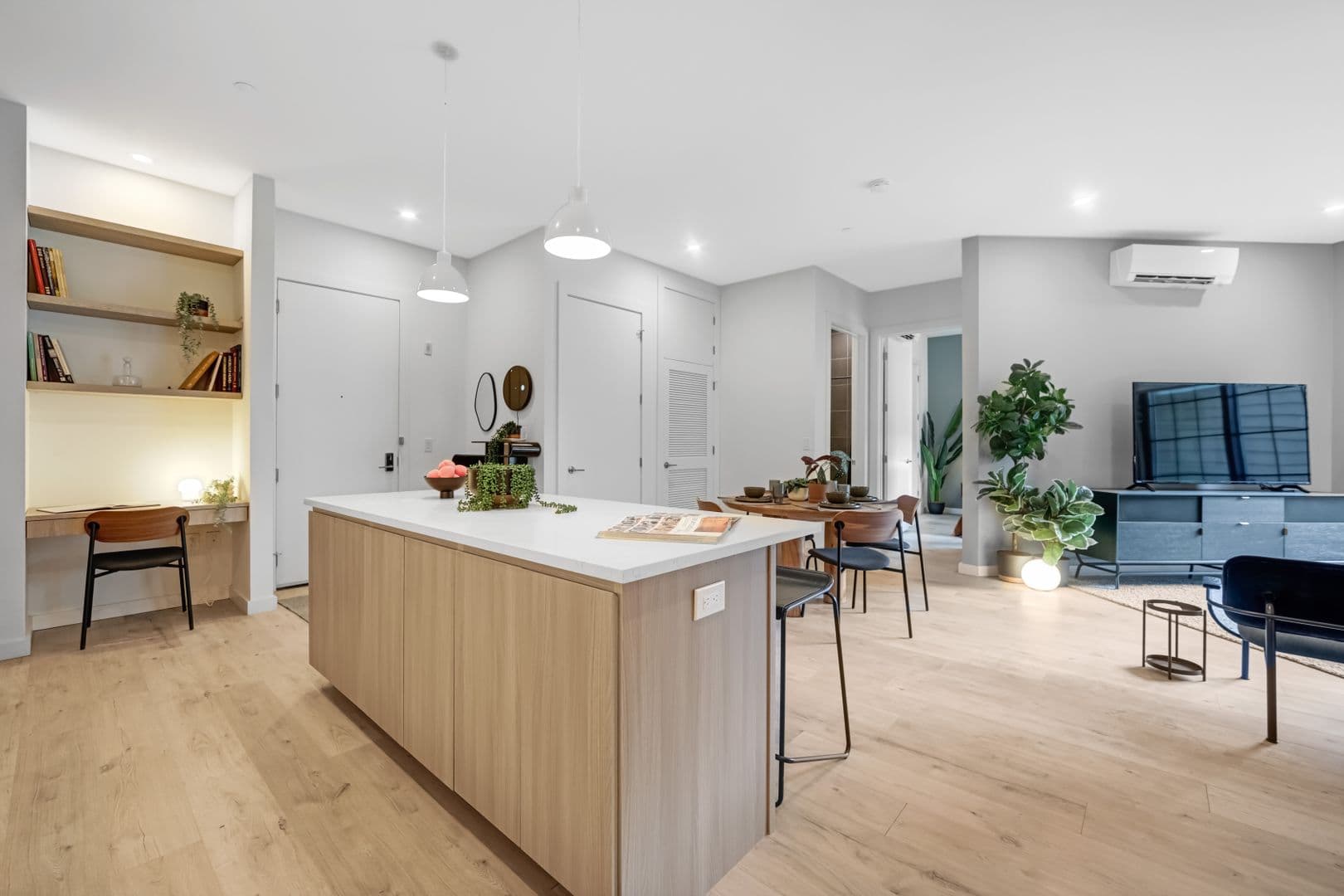 Harrison Apartment: 1100 S 5th Street