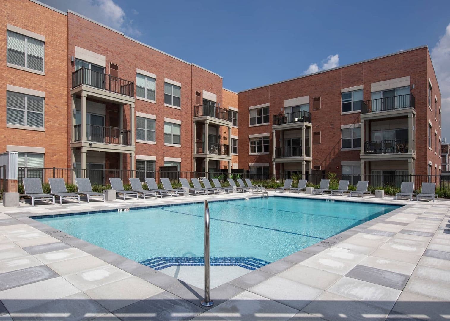 Englewood Apartment: 5 William Street,