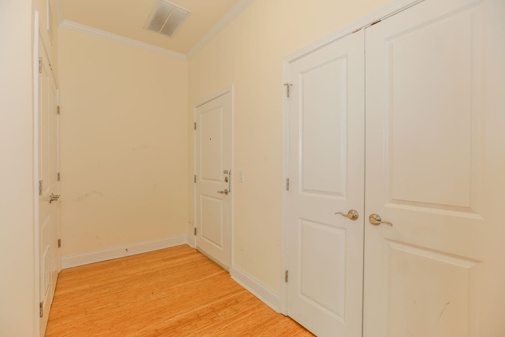 Edgewater Apartment: 5 Main Street