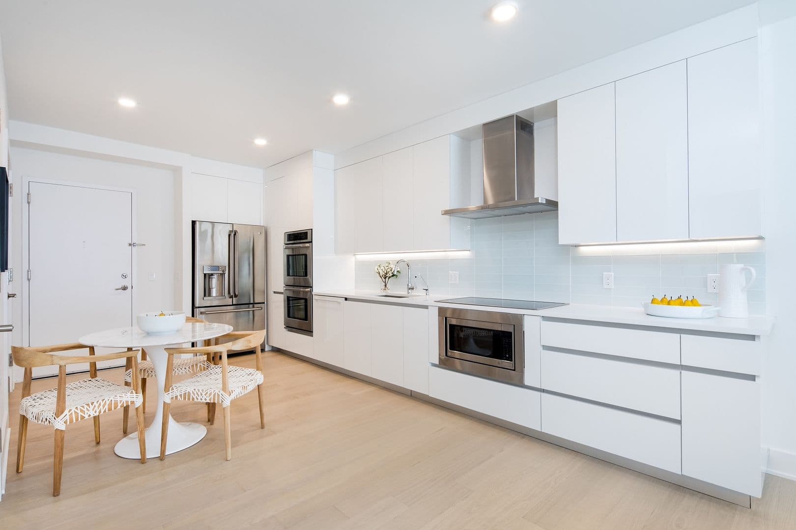 Edgewater Apartment: 7602 River Road