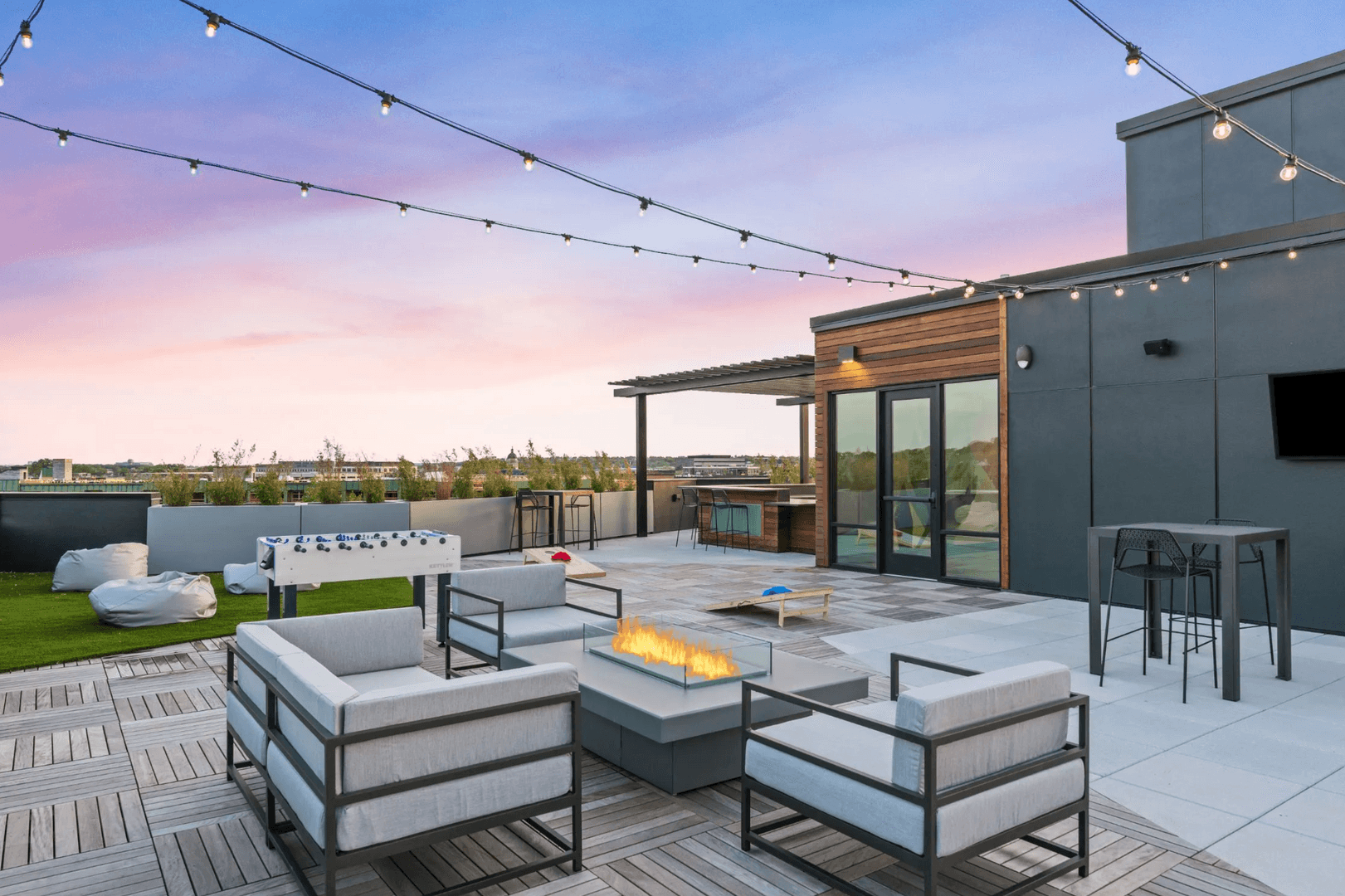 Hackensack Apartment: 2 Park Ave