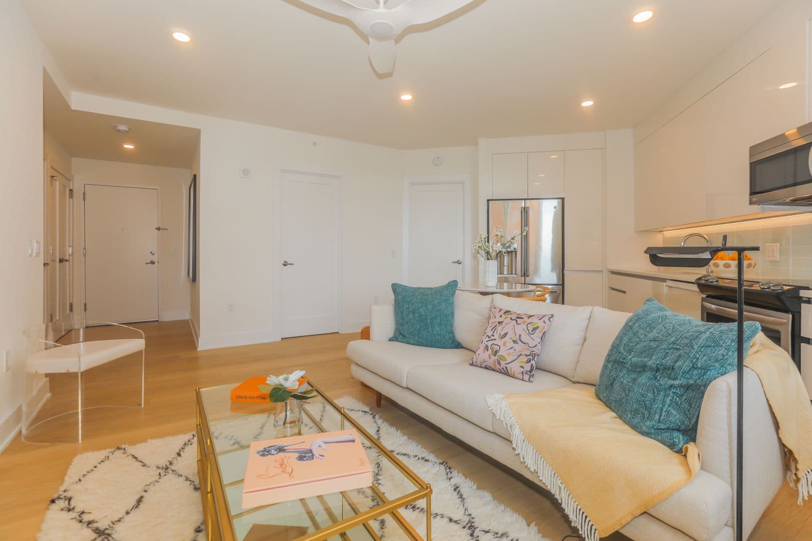 Edgewater Apartment: 7650 River Road