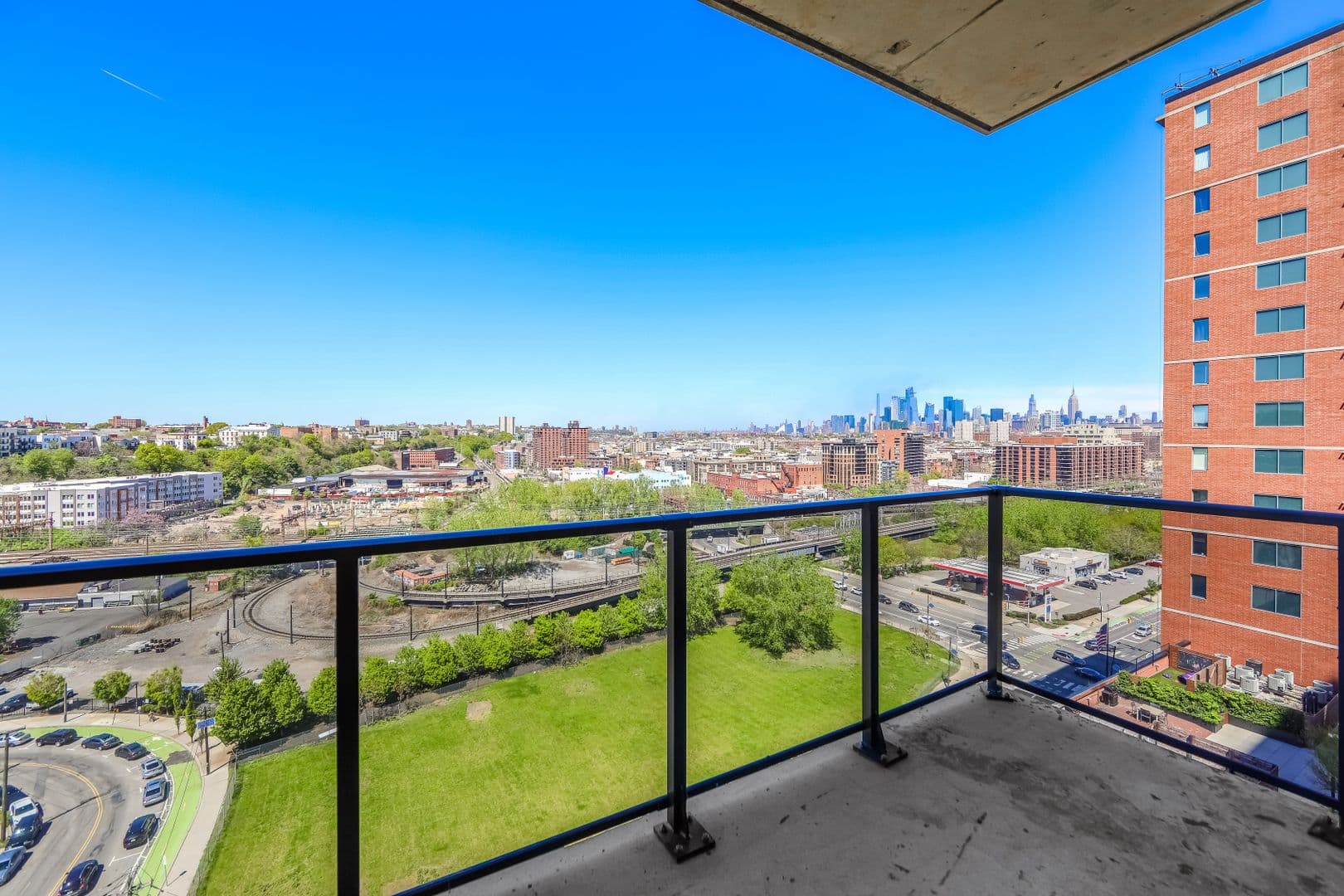 Jersey City Apartment: 299 Coles St