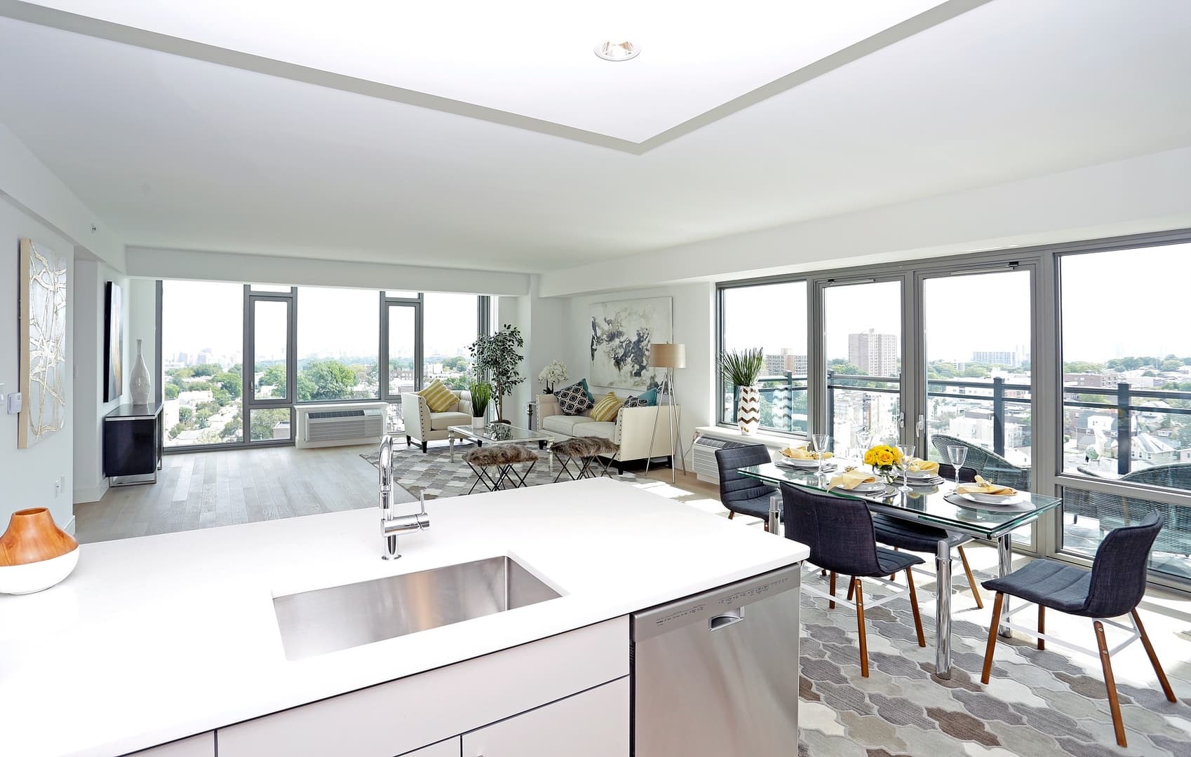 Cliffside Park Apartment: 1 Towne Centre Drive