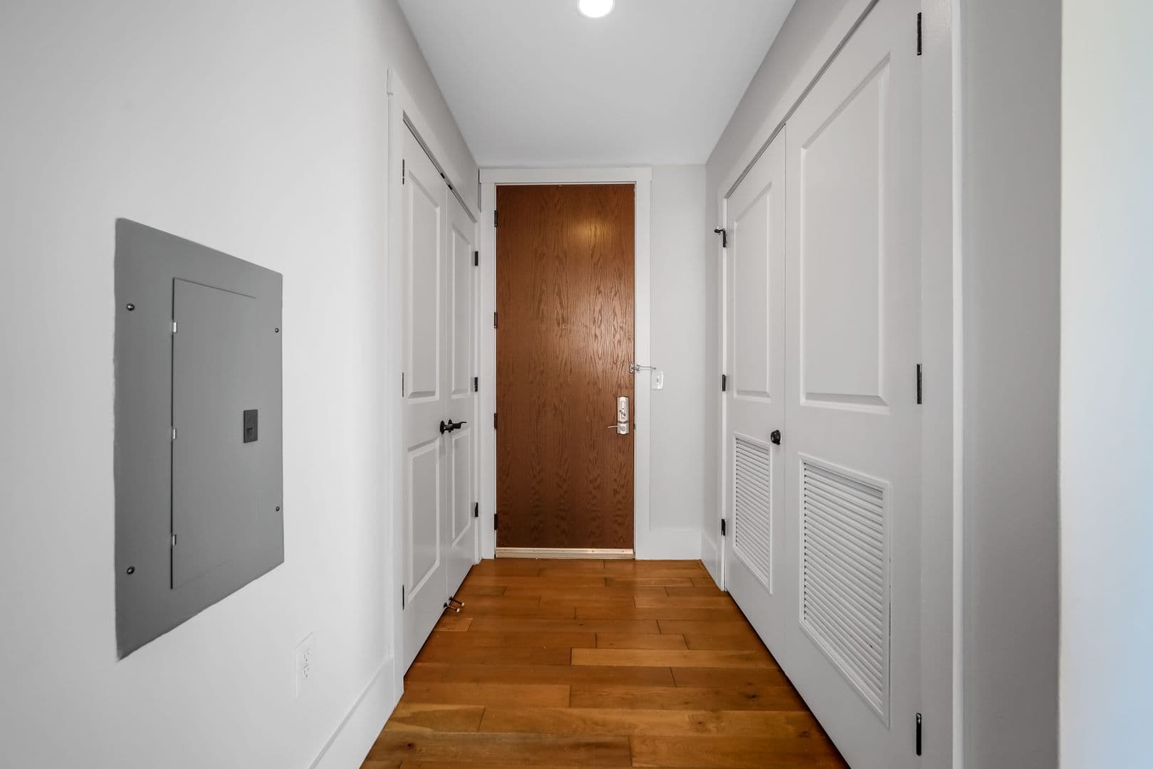Jersey City Apartment: 299 Coles St