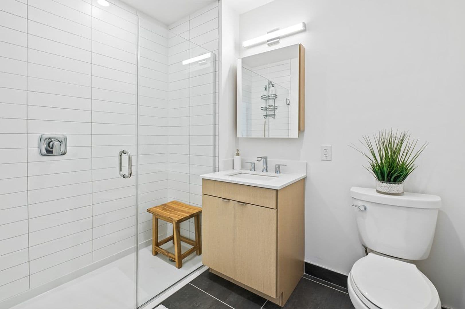 Jersey City Apartment: 28 Van Reipen Ave