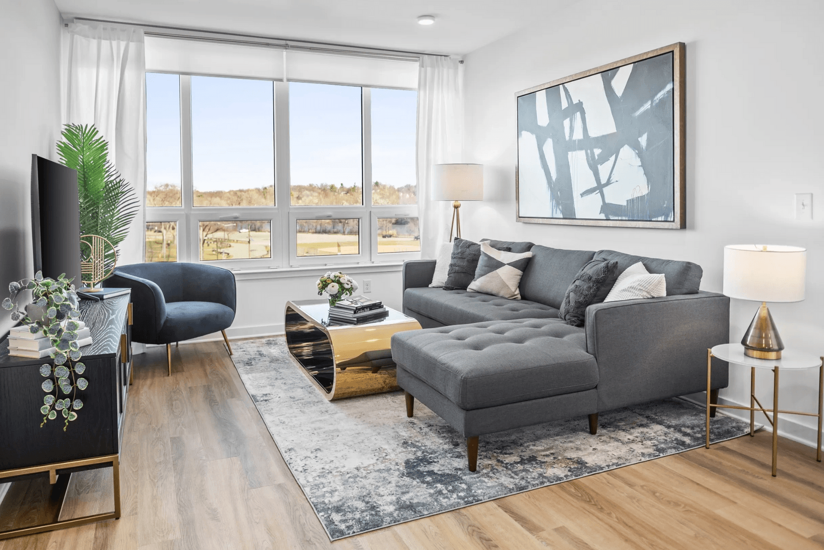 Hackensack Apartment: 2 Park Ave