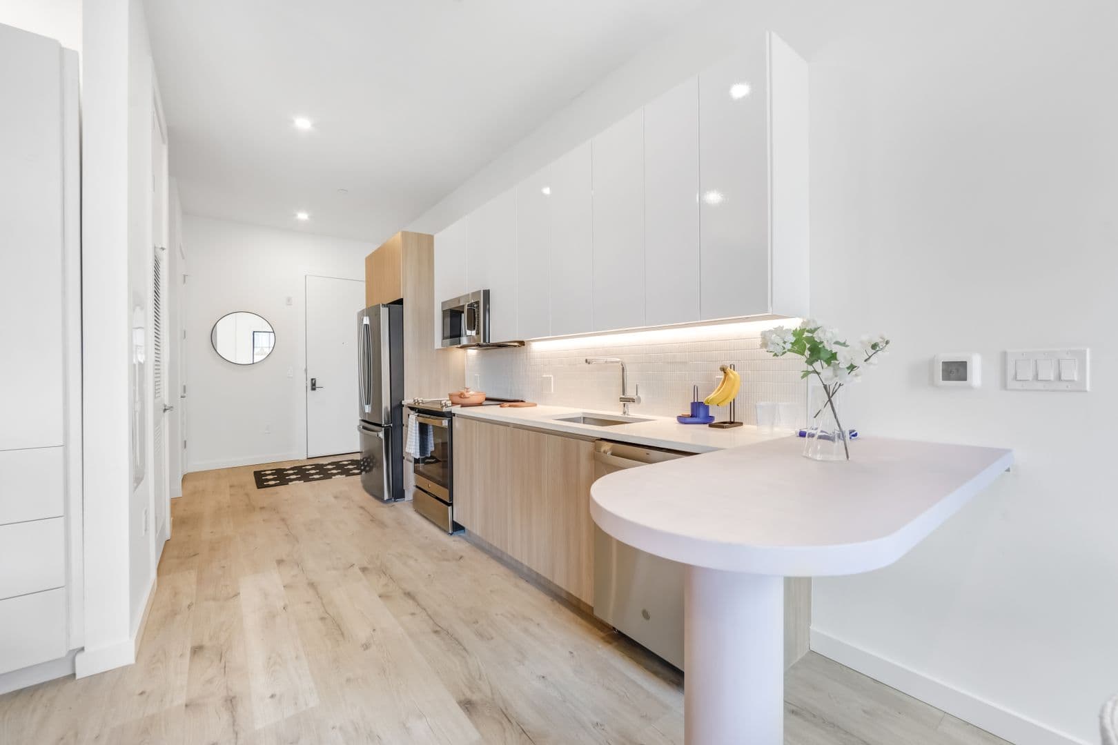 Harrison Apartment: 1100 S 5th Street