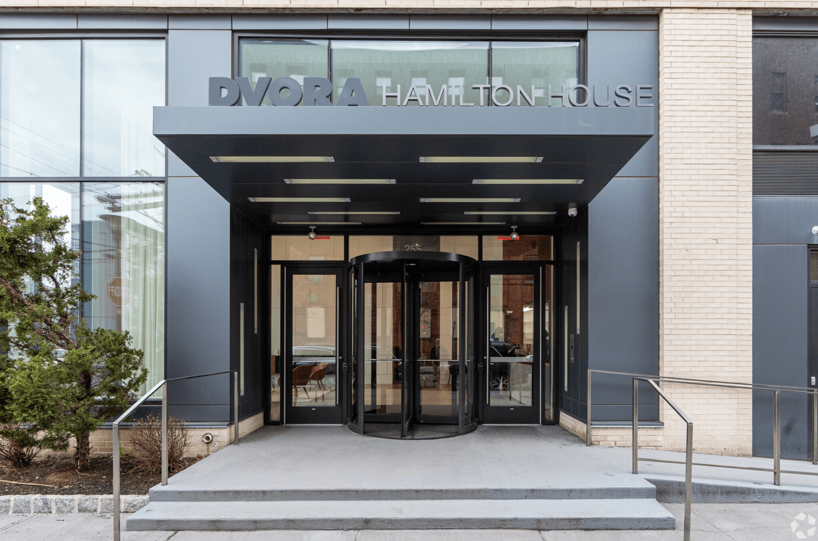 Jersey City Apartment: 370 9th st