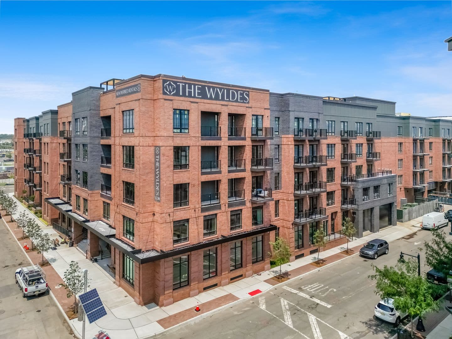 Harrison Apartment: 1100 S 5th Street