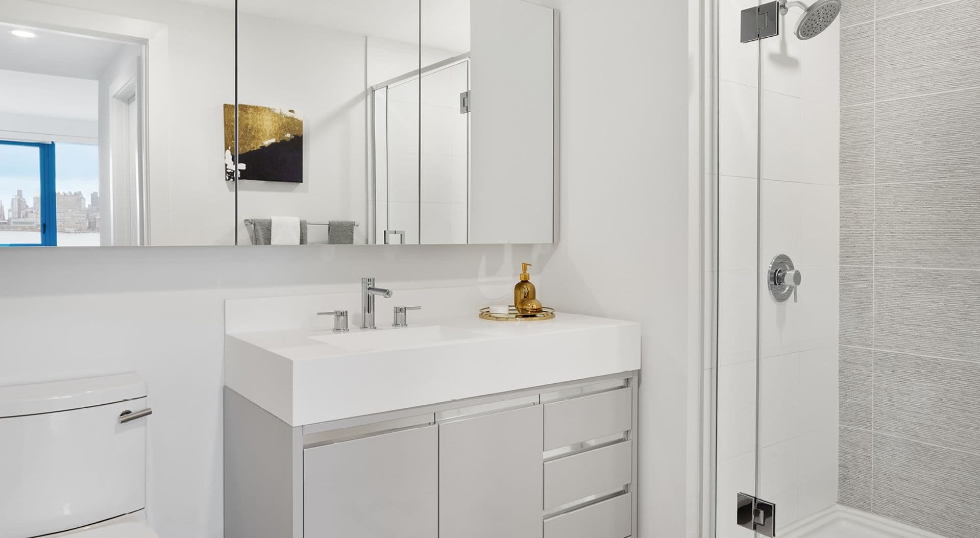 Weehawken Apartment: 801 Harbor Blvd