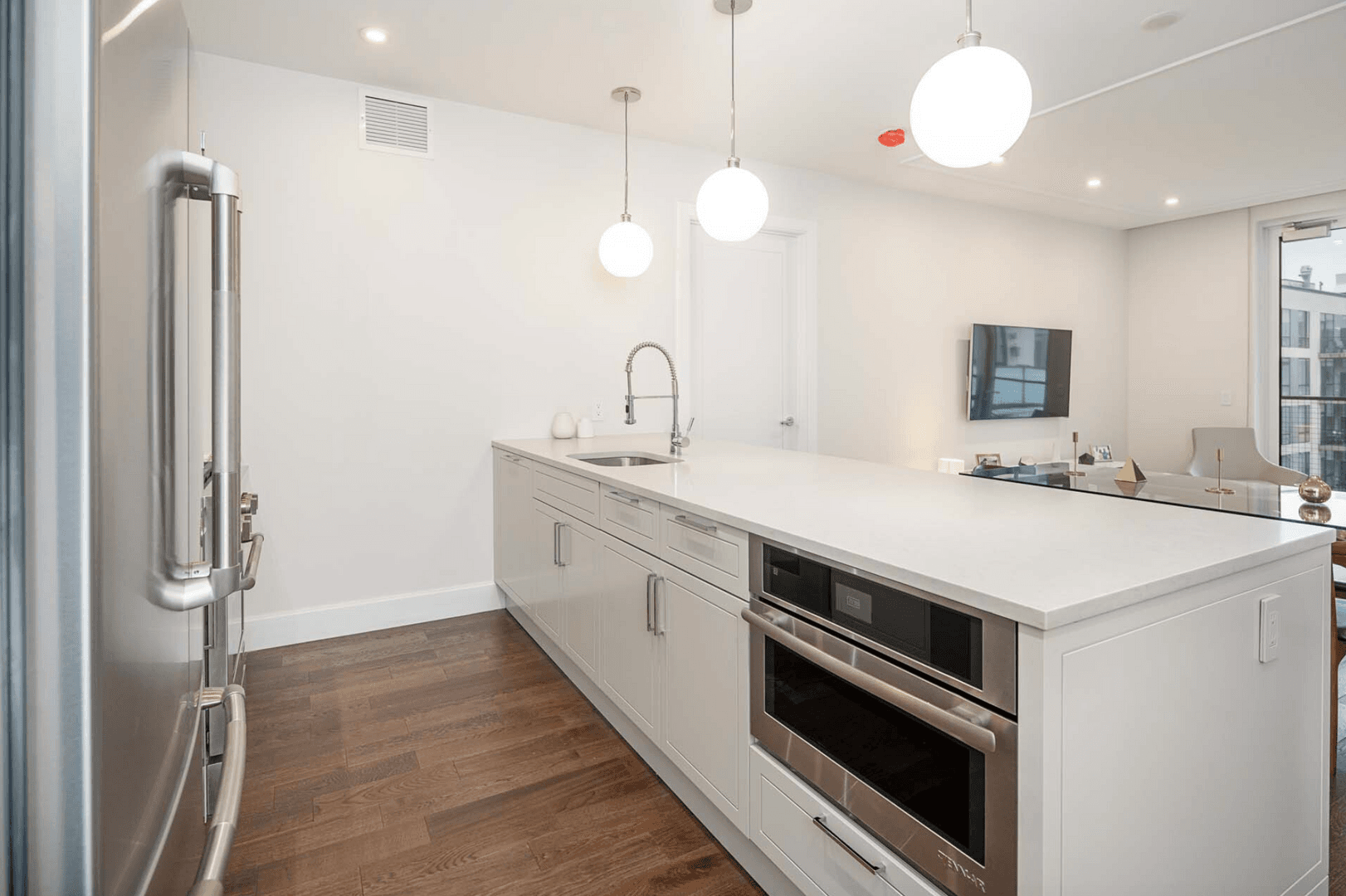 Jersey City Apartment: 370 9th st
