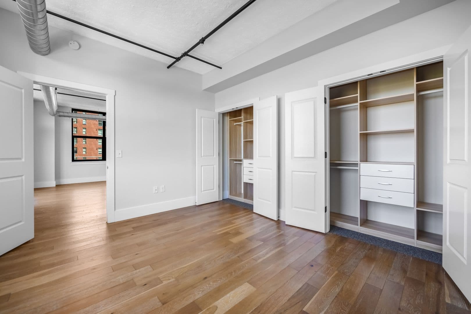Jersey City Apartment: 299 Coles St