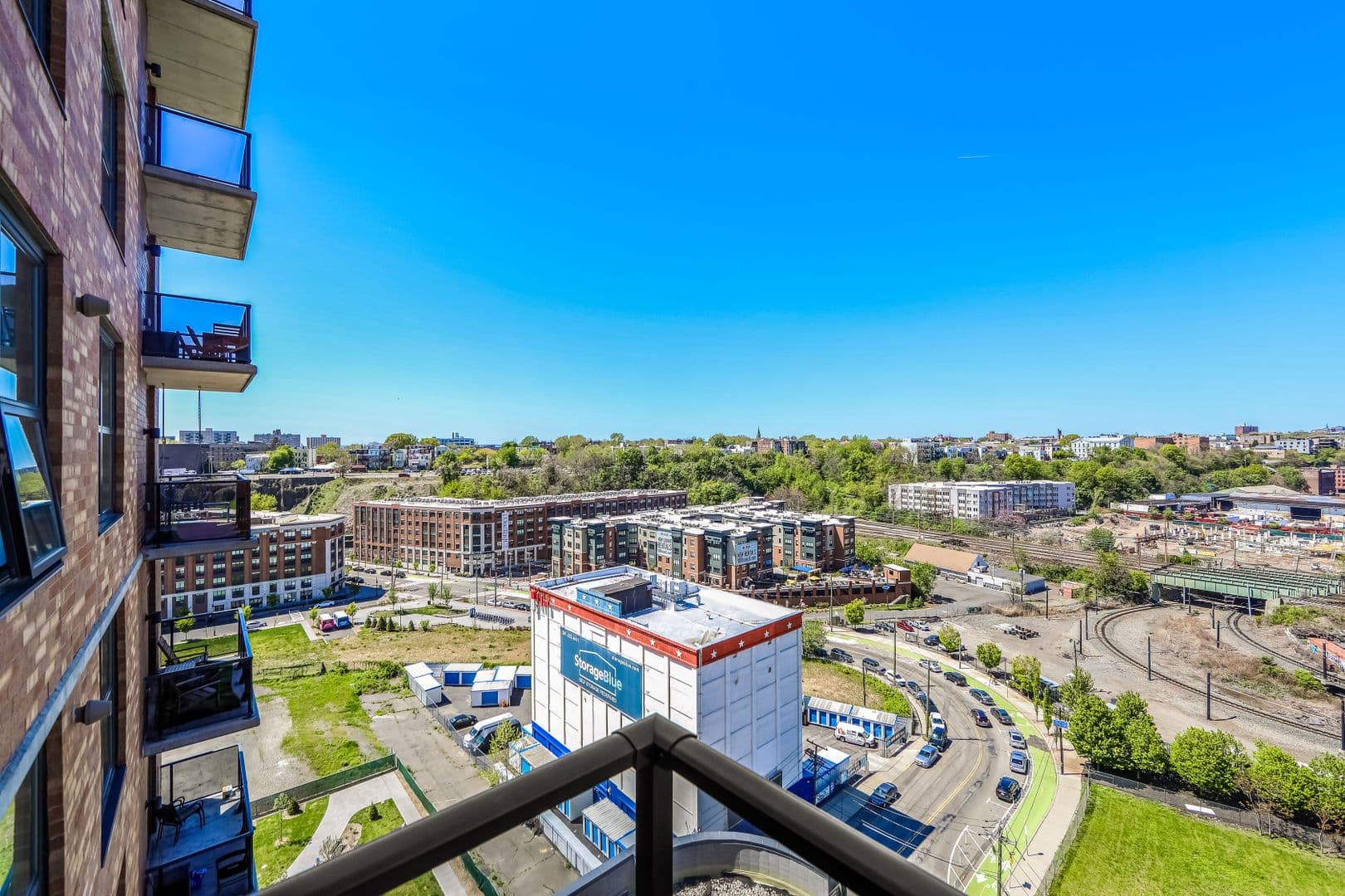 Jersey City Apartment: 299 Coles St