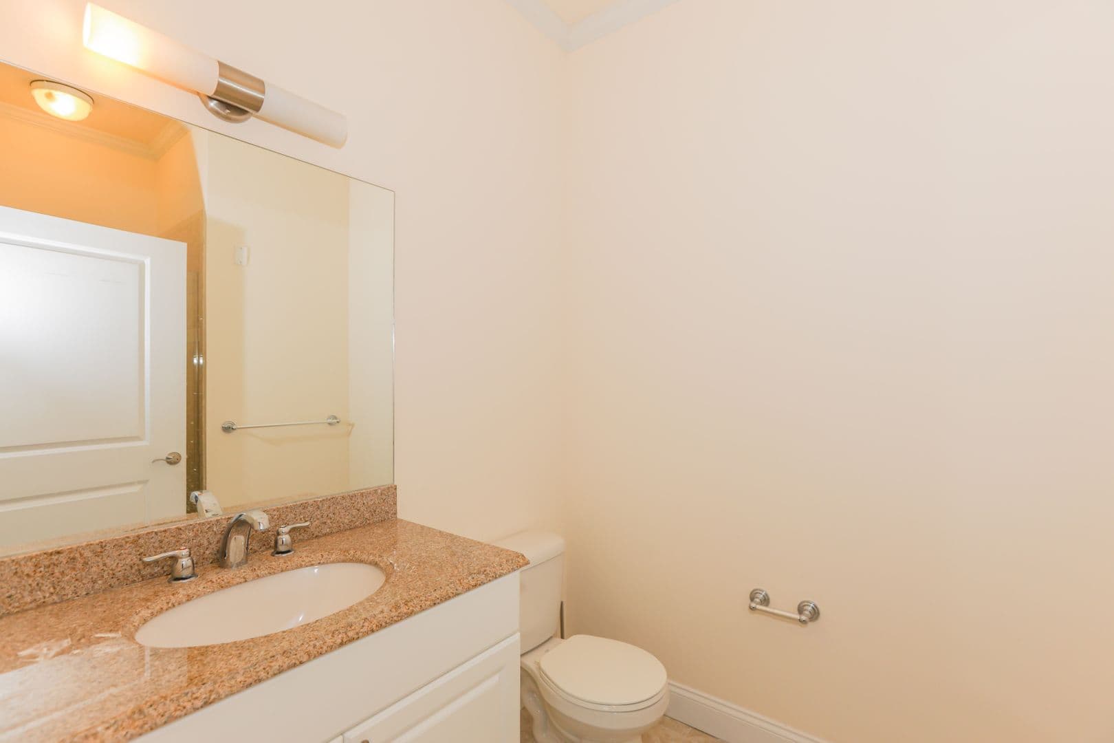 Edgewater Apartment: 5 main street