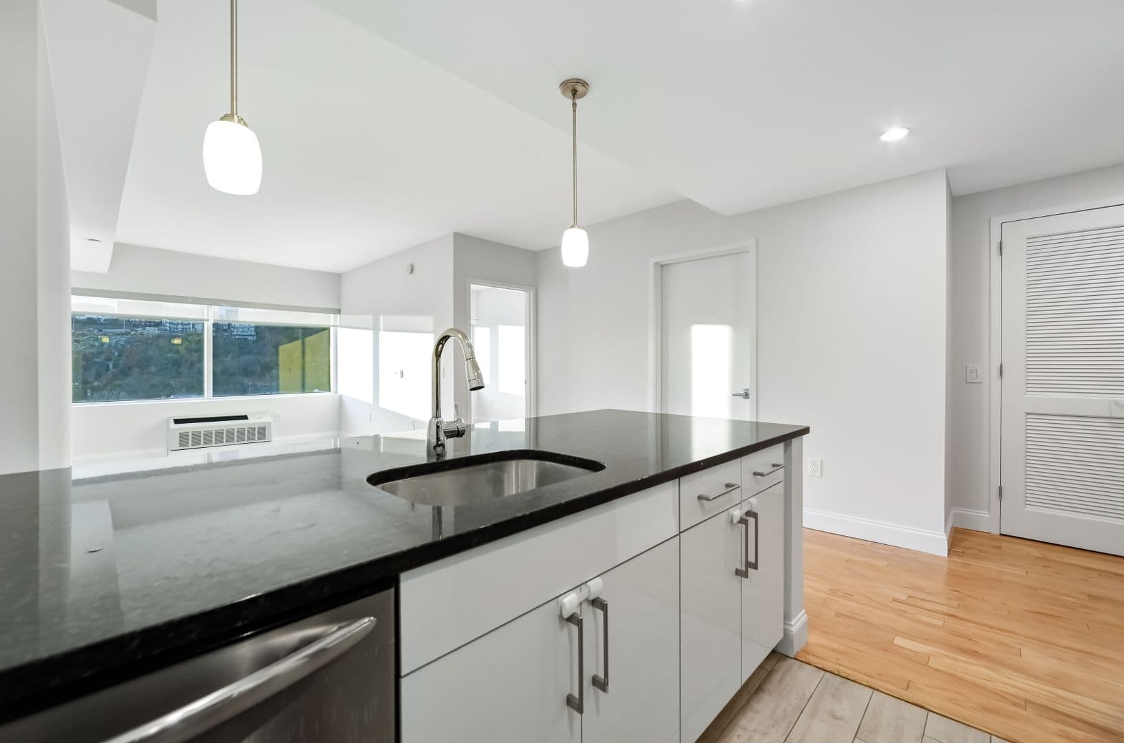 Weehawken Apartment: 1710 Park Ave